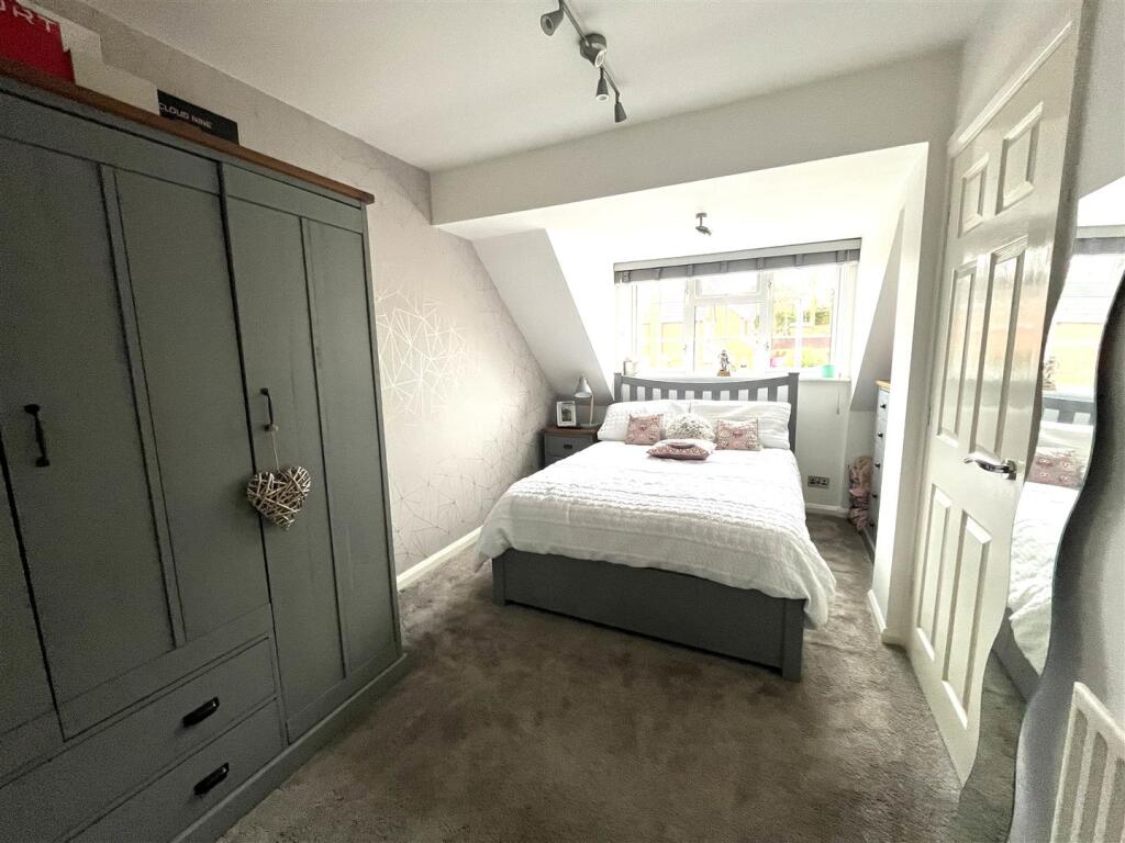 THORN CLOSE BED 5.jpeg