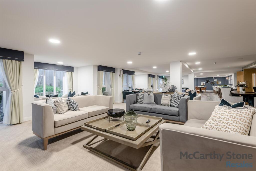 8672597-interior15.jpg