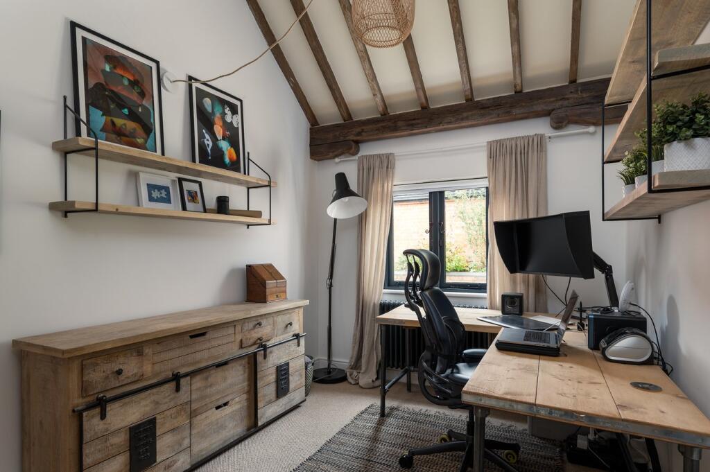 Bedroom/Study