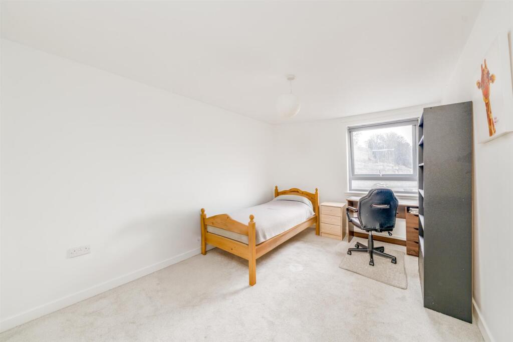 14_7_laidlaw_court_galashiels-10.jpg