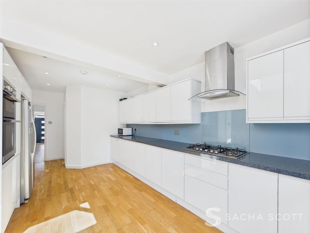 Kitchen / Breakfast Room