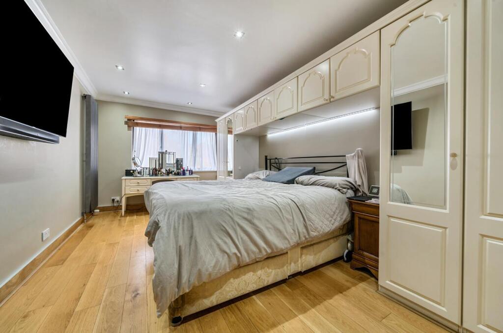 Davidson Frost-Wellings, DFW, Dalkeith Grove, Bedr