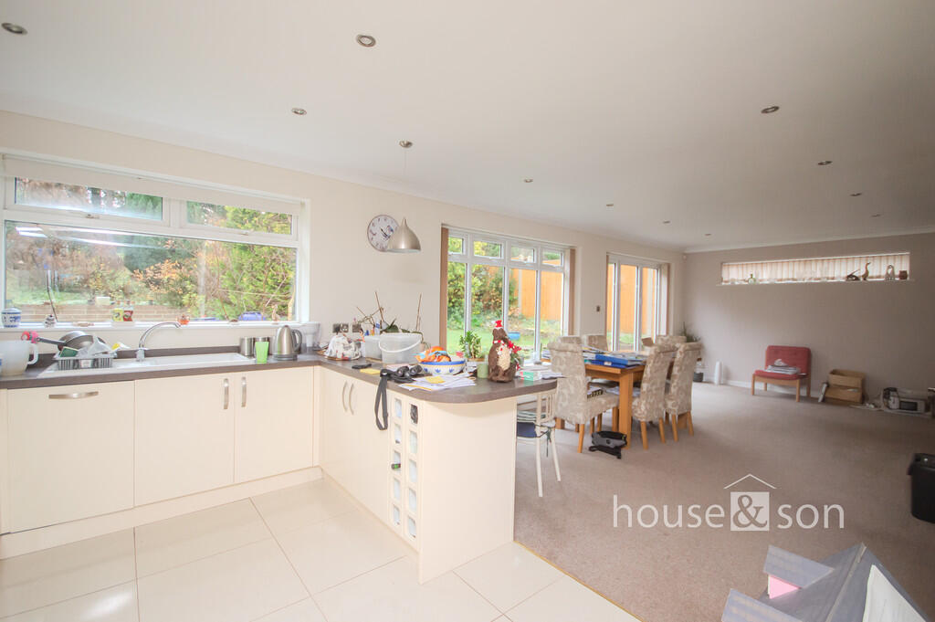 Martins Drive, Ferndown