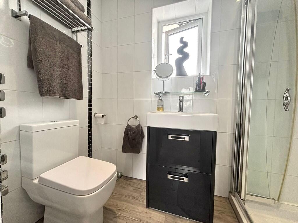 ensuite 1