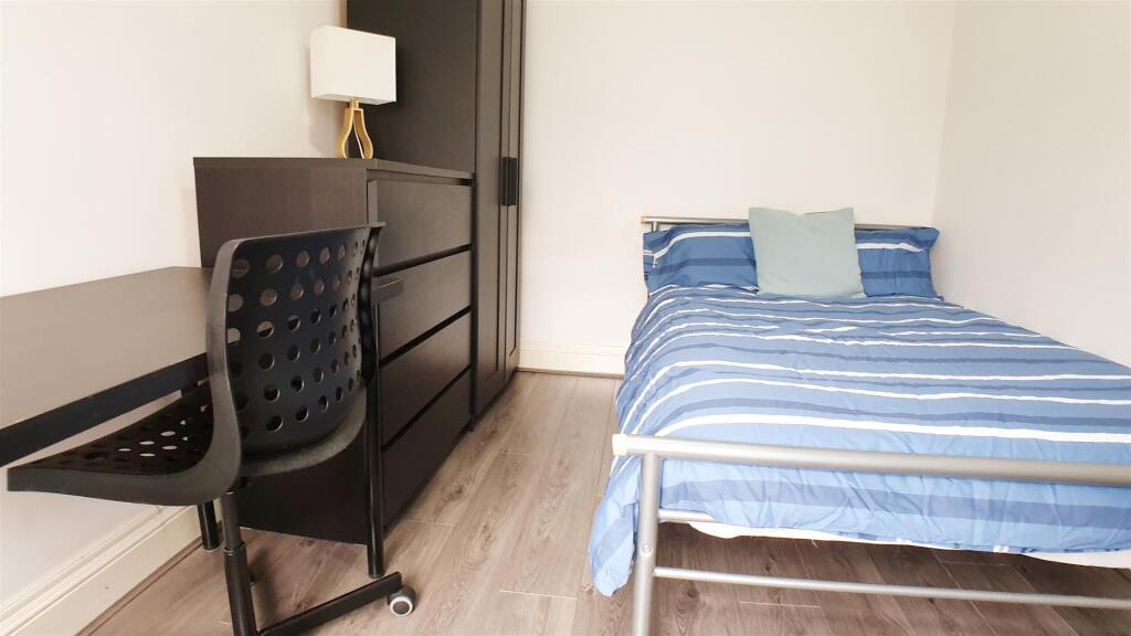 Room 4 Mere Road .jpg