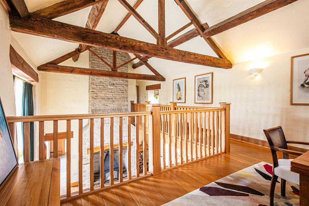 Galleried landing