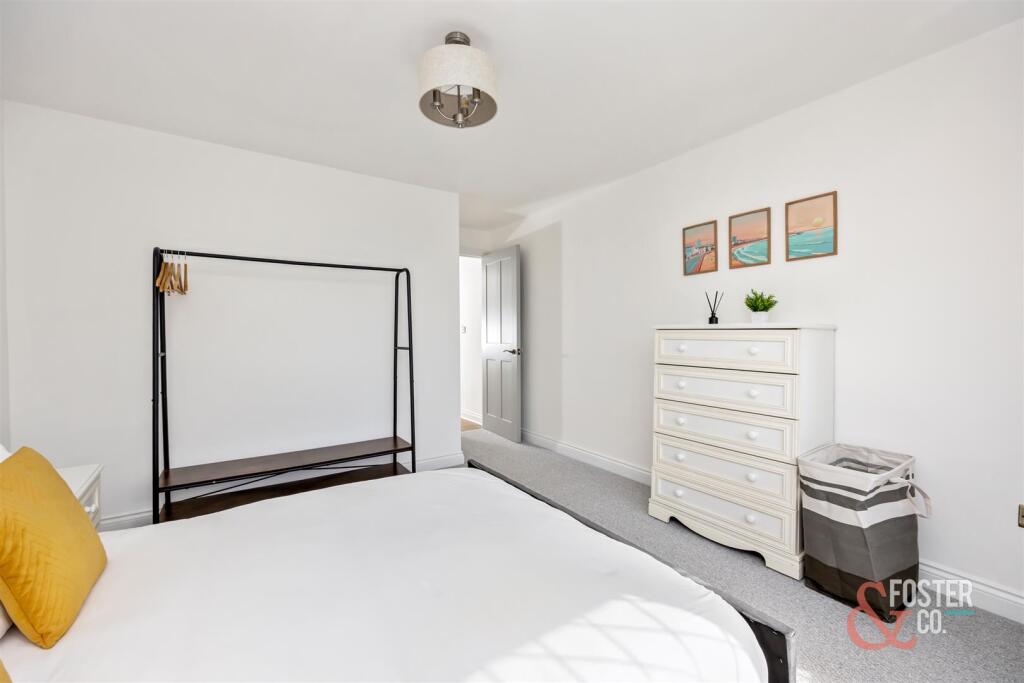 Redhill Close_9-008.JPG