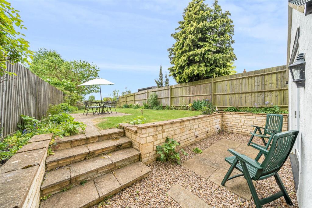 The White Cottage, 21 Wappenham Road, Abthorpe (11