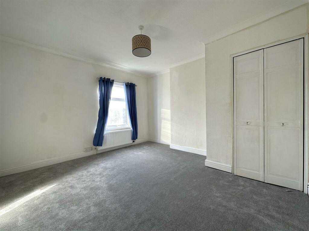 Master Bedroom 861