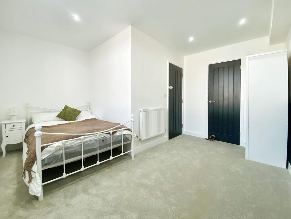 0850e17a-thumbnai...