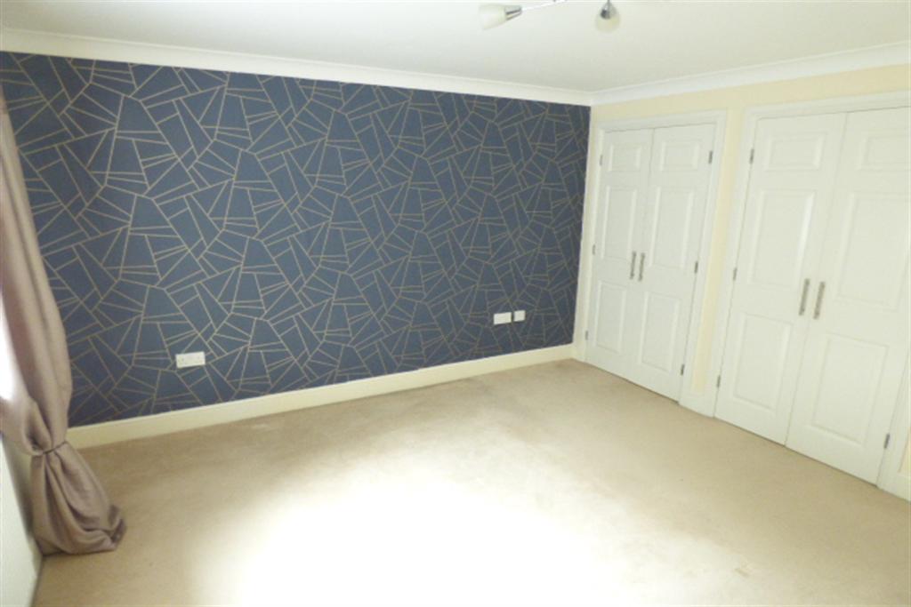 Guest Bedroom/Bedroo