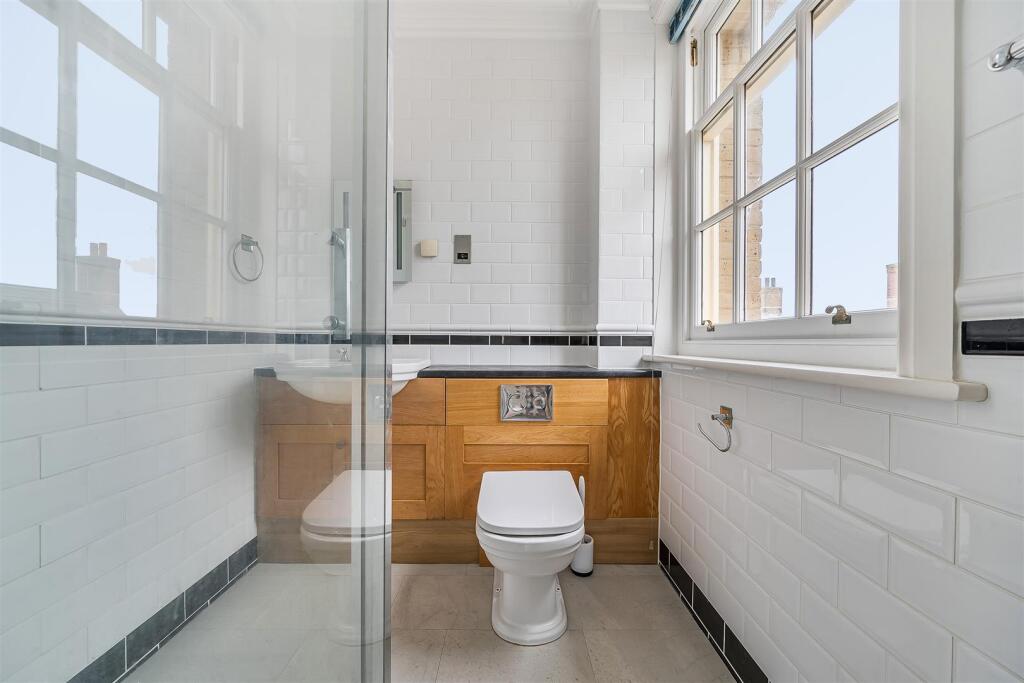 En-suite shower room