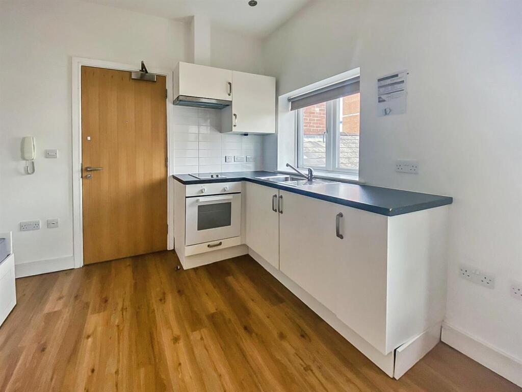 Kitchen/Bedroom