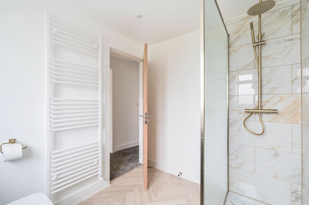 Bathroom (3)