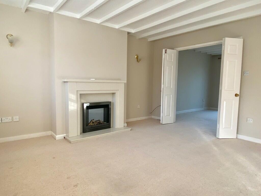 Lounge to Dining ...
