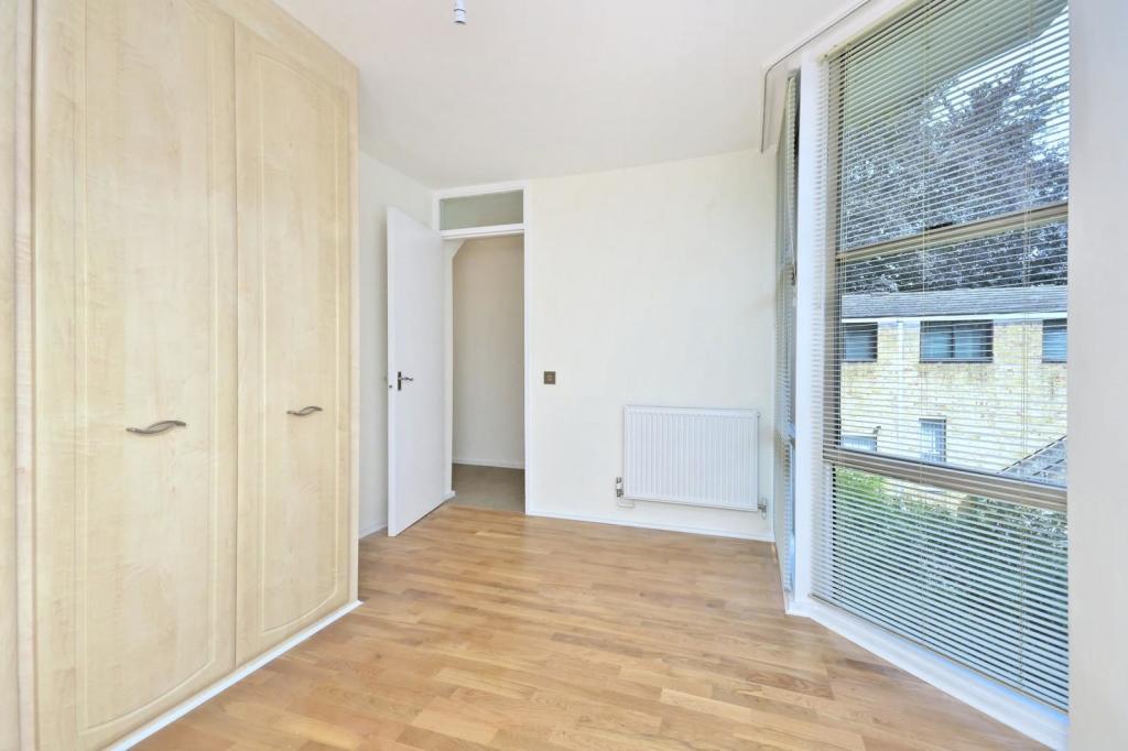 First Floor 12'5 Bedroom