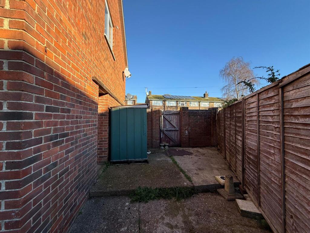 Side Garden and shed.jpeg