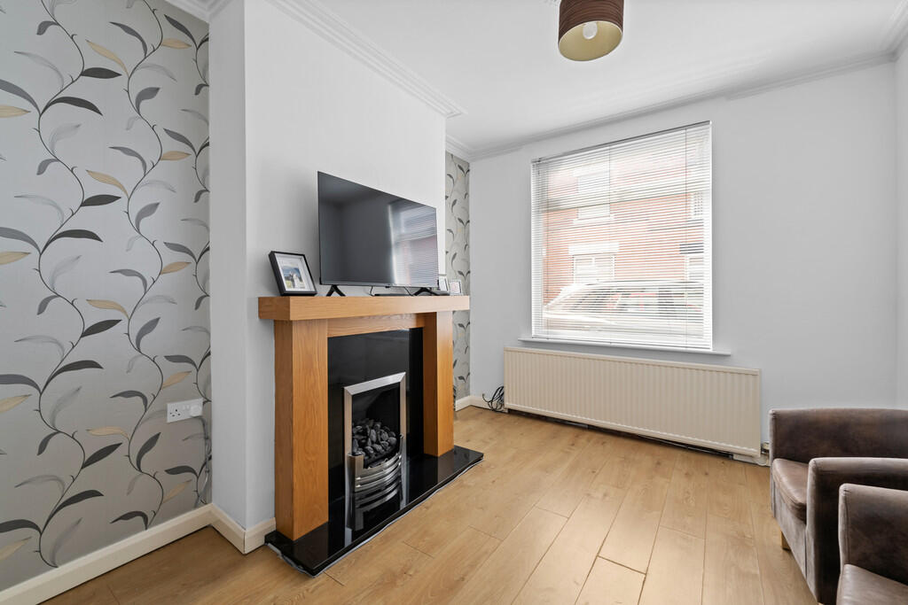 19 Prescot Street...