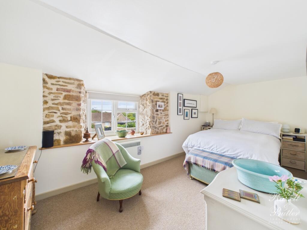 CAM01995G0-PR0346-STILL007