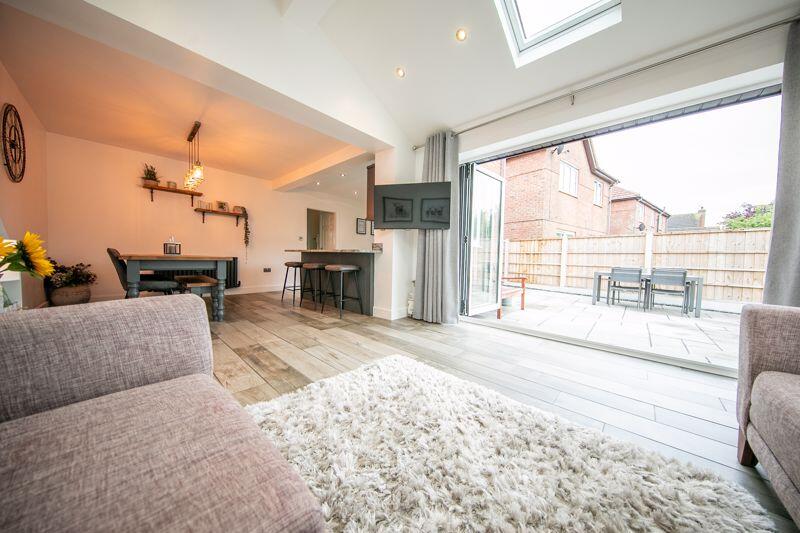 Bi-fold door to garden