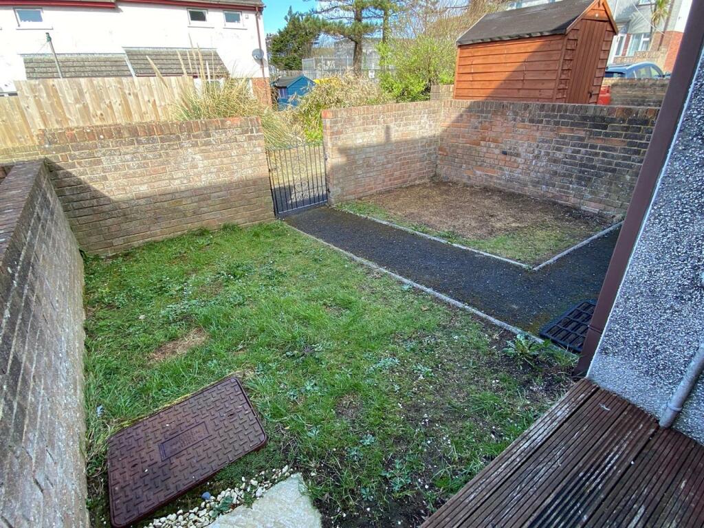 40 Reeds Way Front Garden