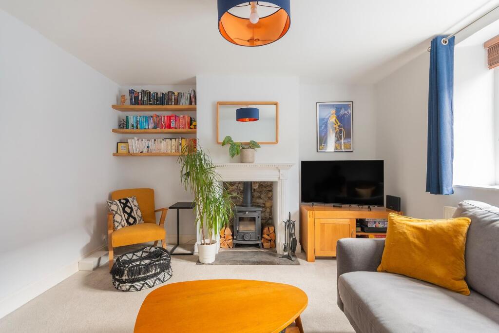 0B9RAD - Living Room B.jpg