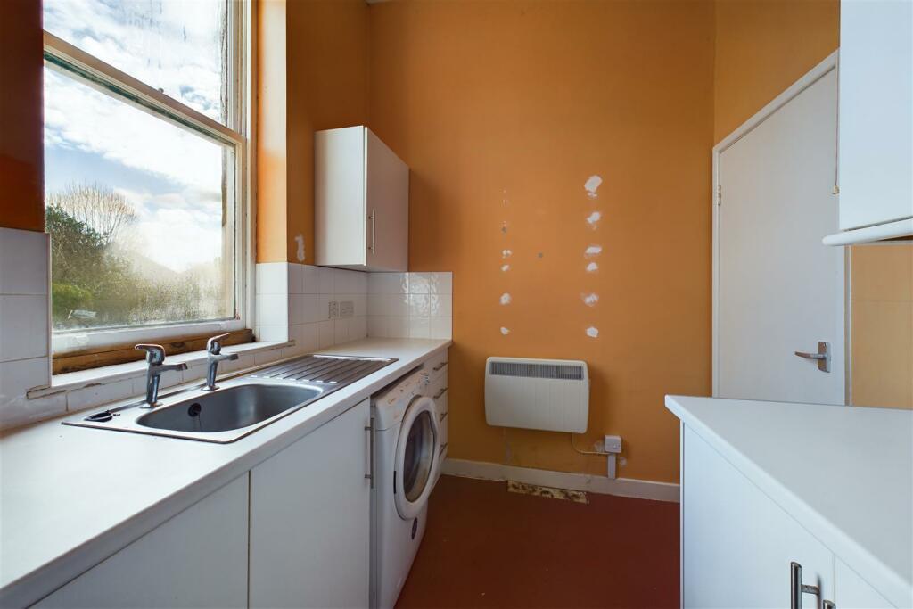 Flat 2, 25 Combe Park, Bath, BA1 3NR | Leasehold S