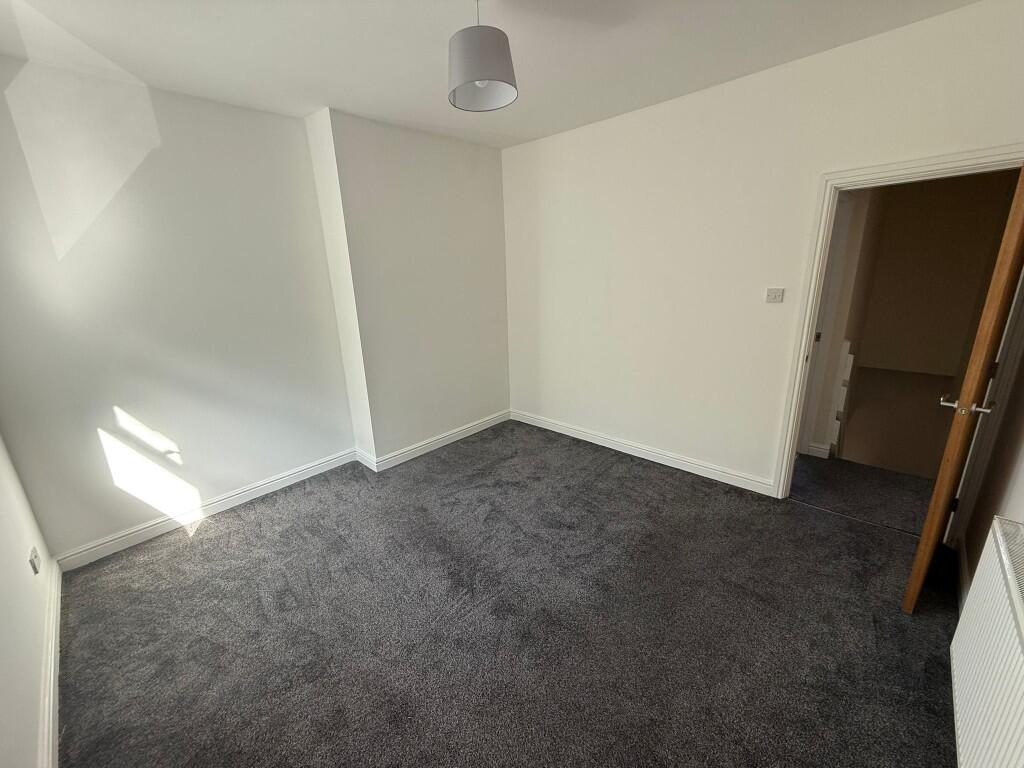 Bedroom (h)
