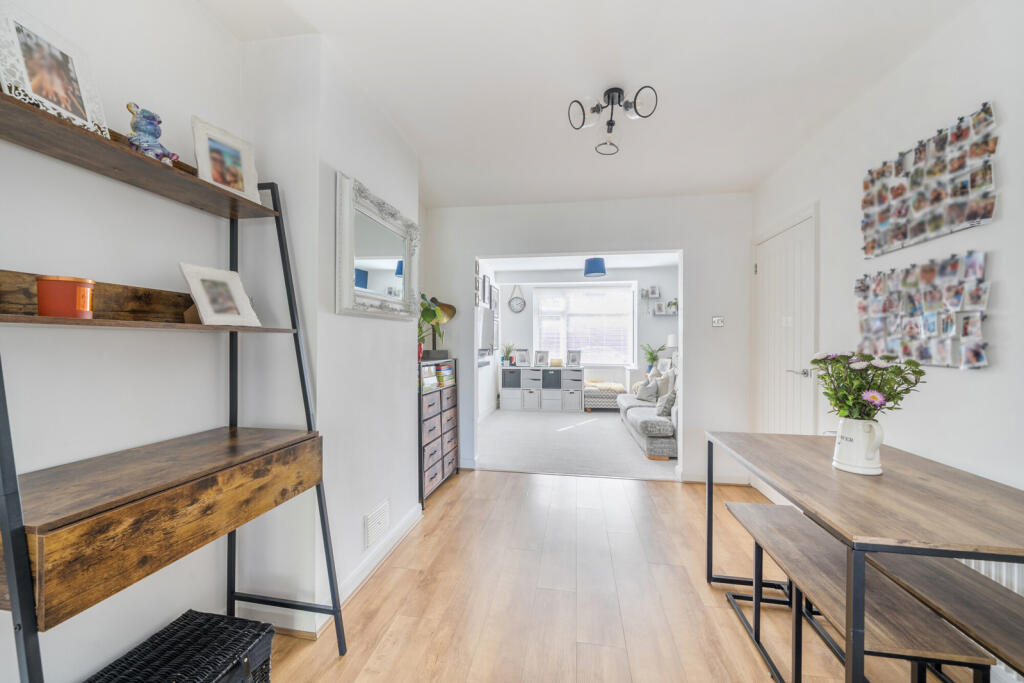 1356112-9-68c9a03...