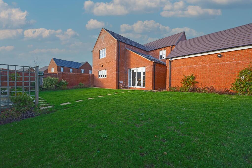 Plot 11