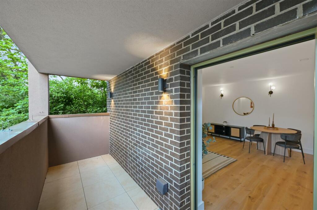 AR - The Sidings - BalconyA3 (1).JPG