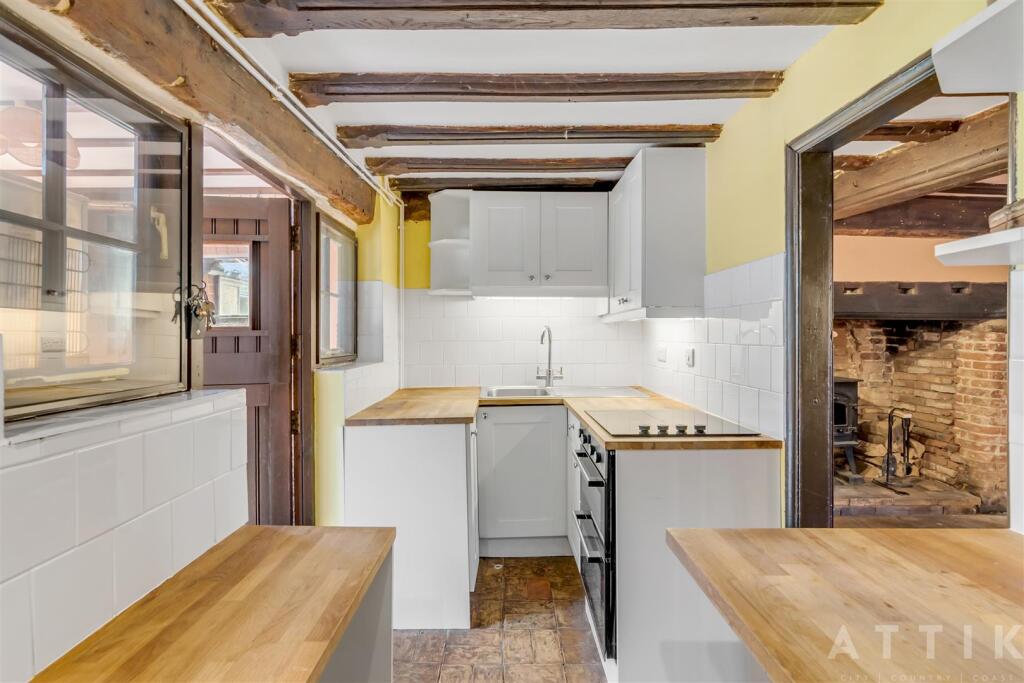 2 Stone Street Spexhall IP19 0RN (10).jpg