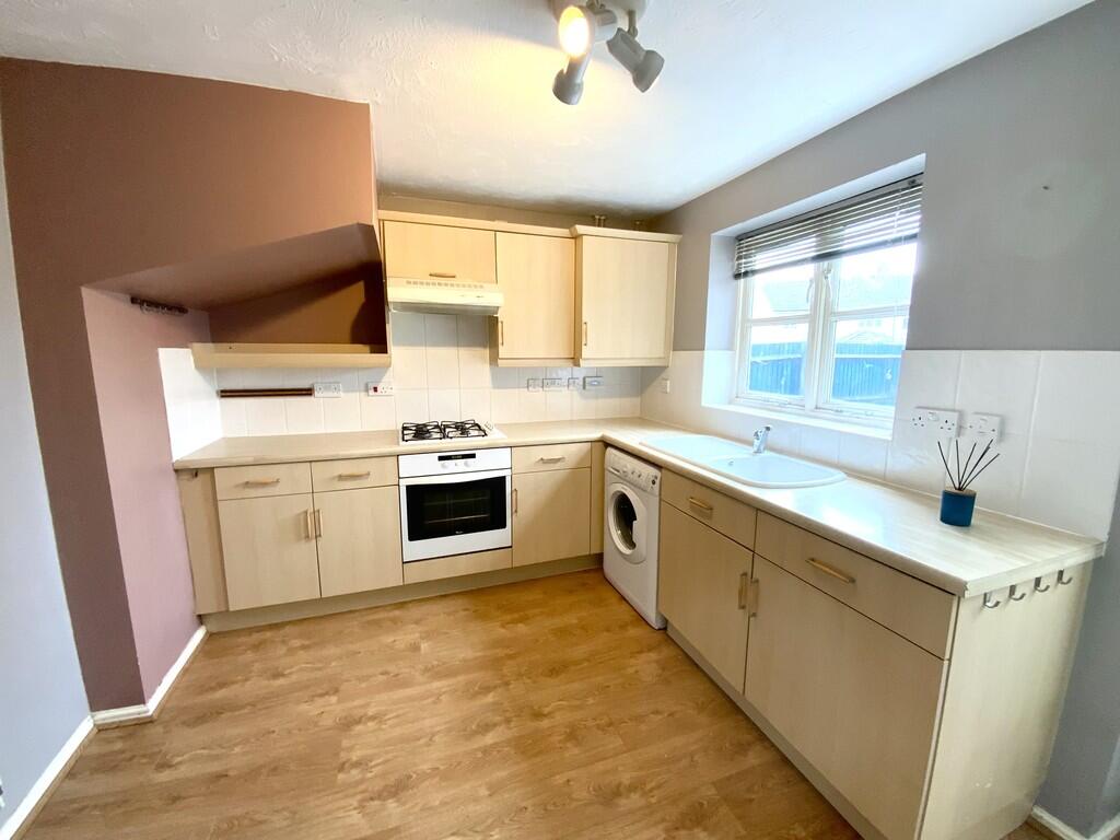 29 Chatterton kit...