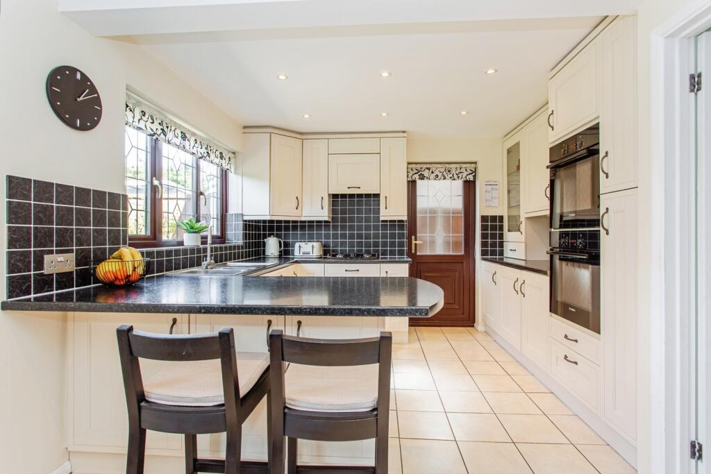 Fitted Kitchen