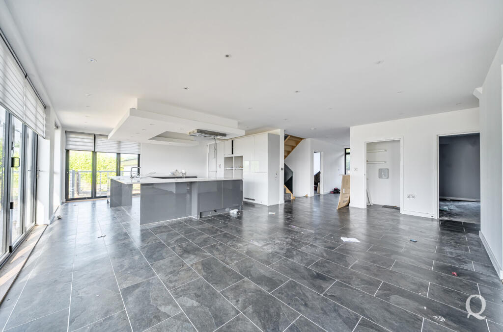 992f6bca-1a81-4c4...