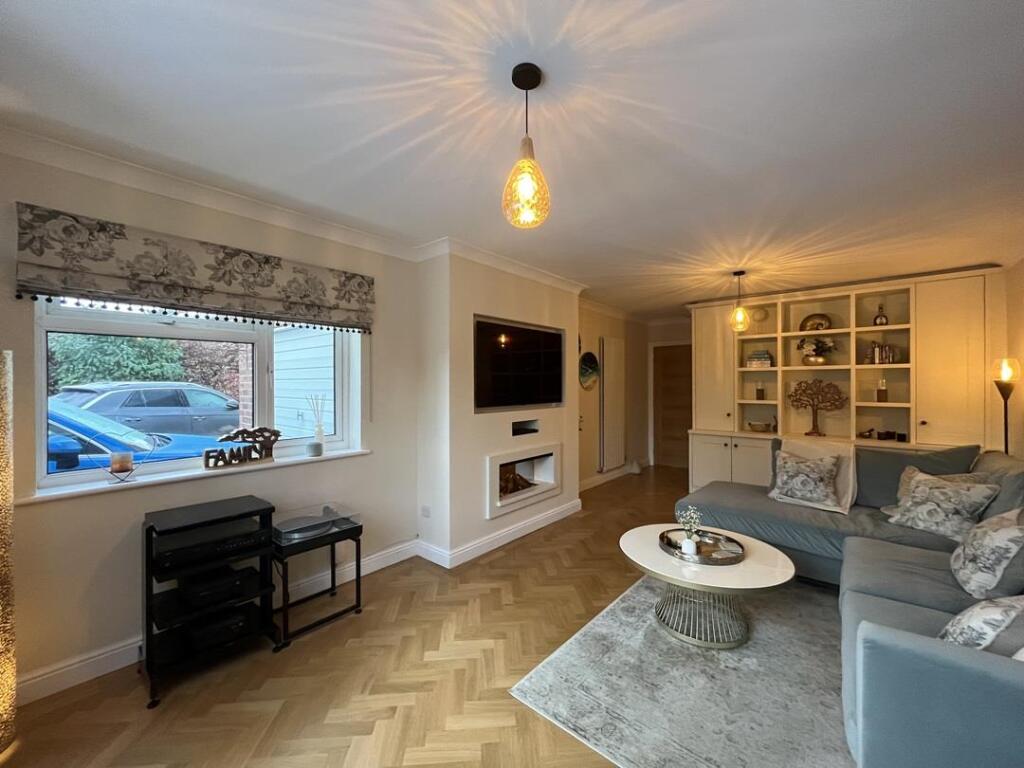 Bedroom 4 / Living Room