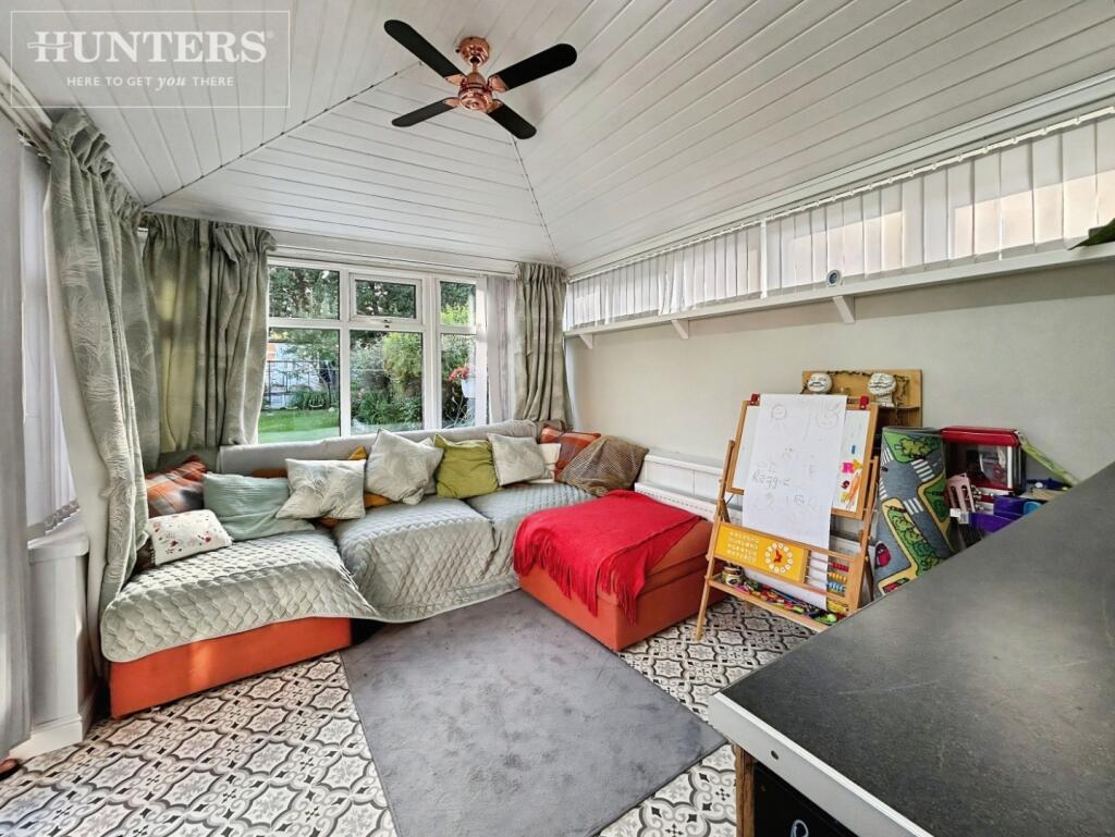 pbox-living_room-338400.jpeg