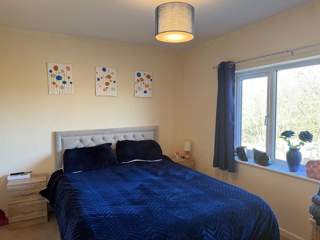 25 Quarry Close -...