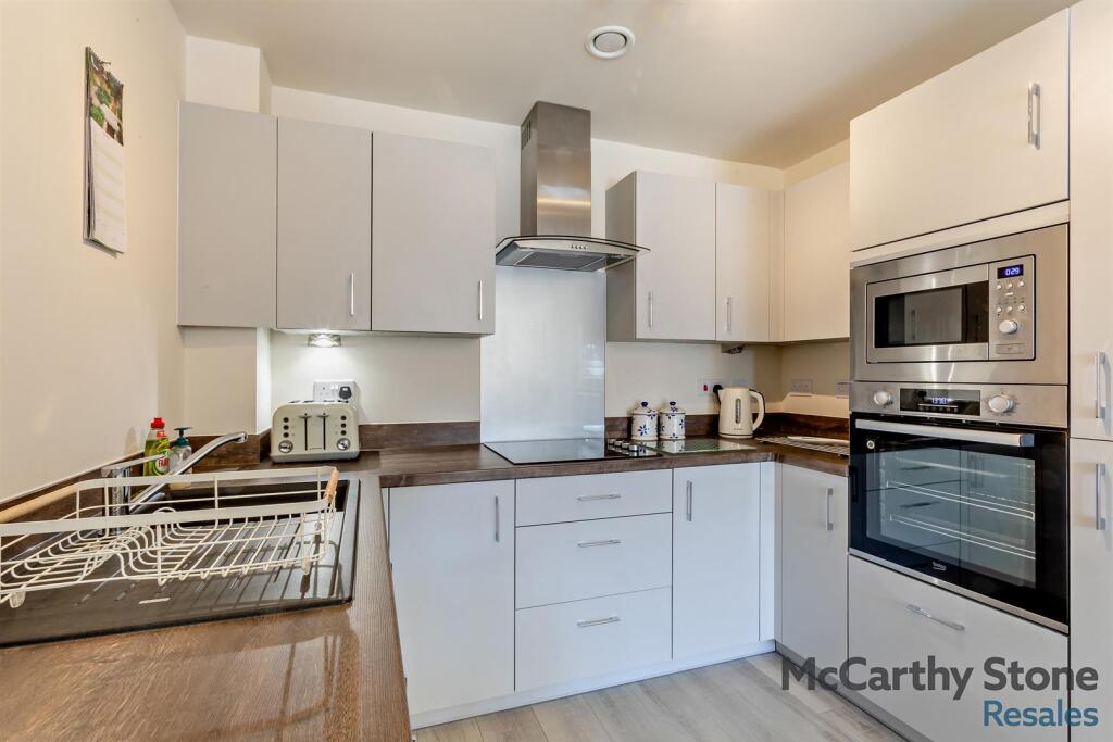 8664839-interior11-800.jpg