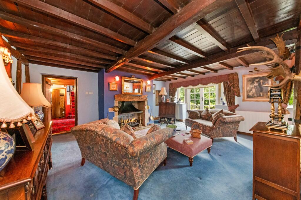 SITTING ROOM