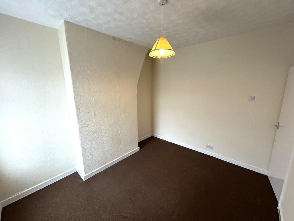 Bedroom (h)