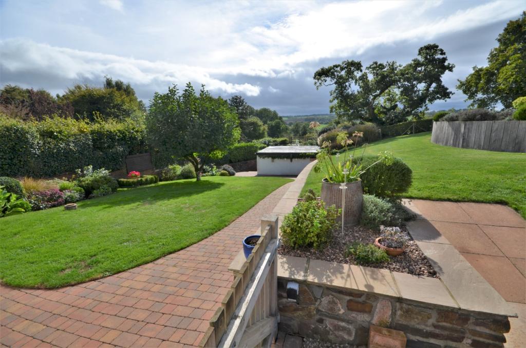 Seddons - Crediton