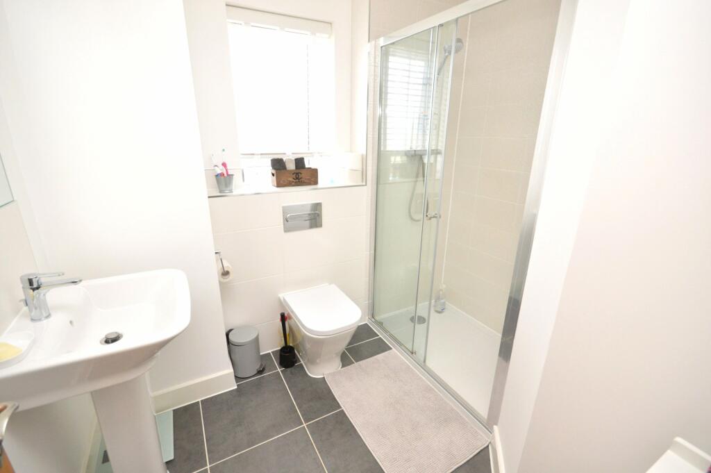 Master En-Suite