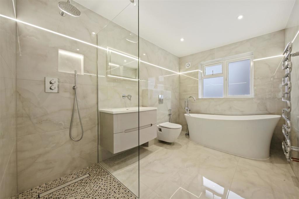 16 Priory Hill - cSYXjlzgvU0ig83pW4N0.jpg
