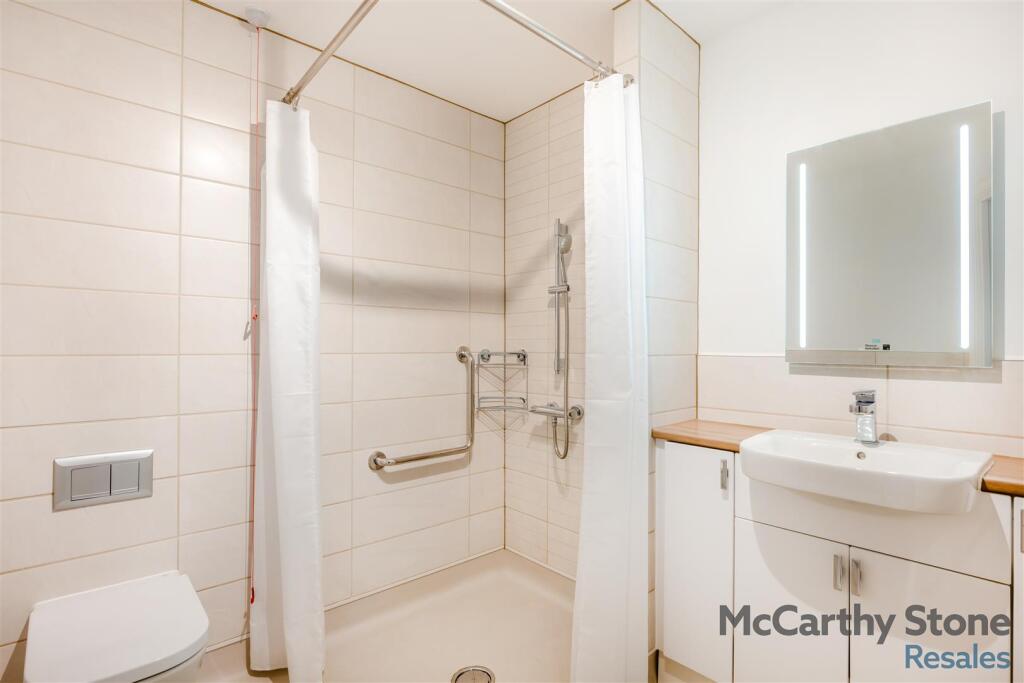 8668898-interior12.jpg