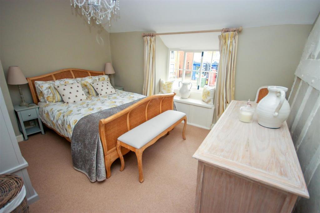 Bedroom 2.jpg