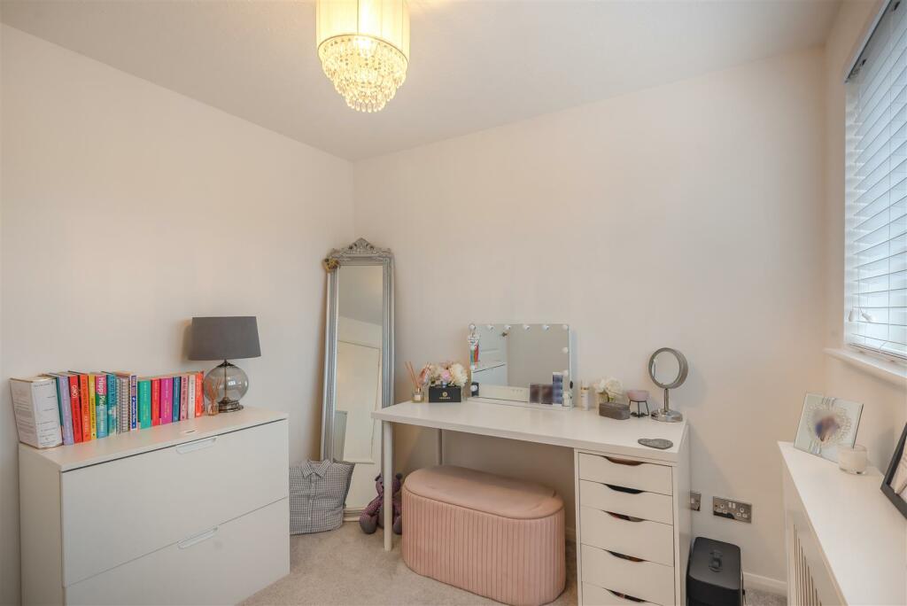 8627565-interior17.jpg