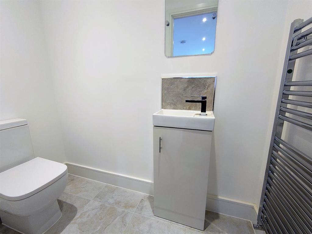 Guest WC.jpg