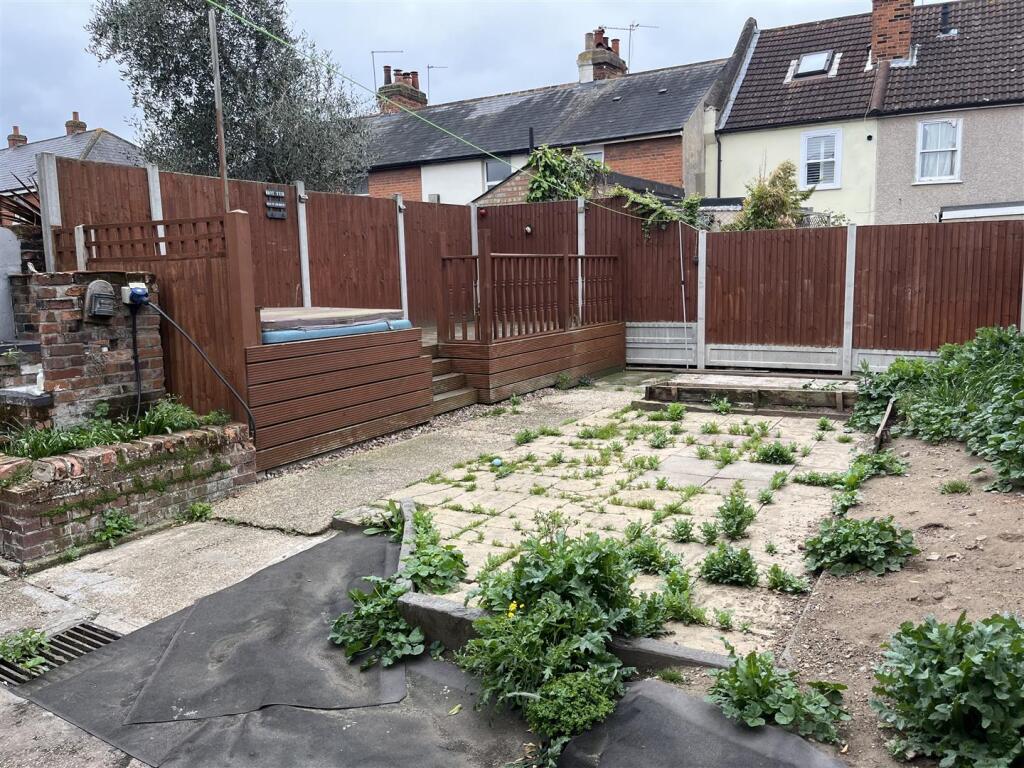 Garden a.JPG