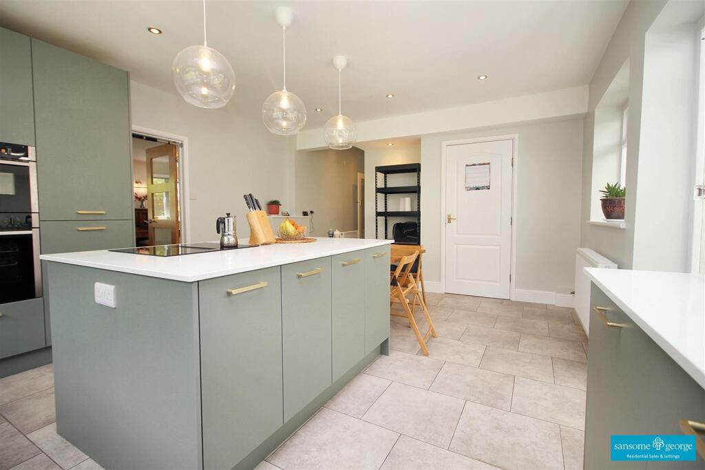 Kitchen/Breakfast Room